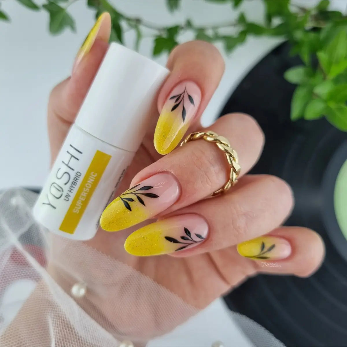 Yoshi Supersonic 010 Gel Polish 6ml
