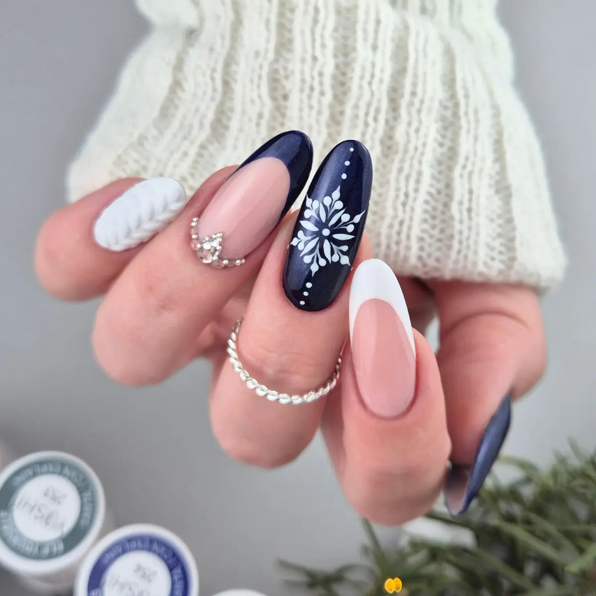 Yoshi Mr Snowman 608 Gel Polish 6ml