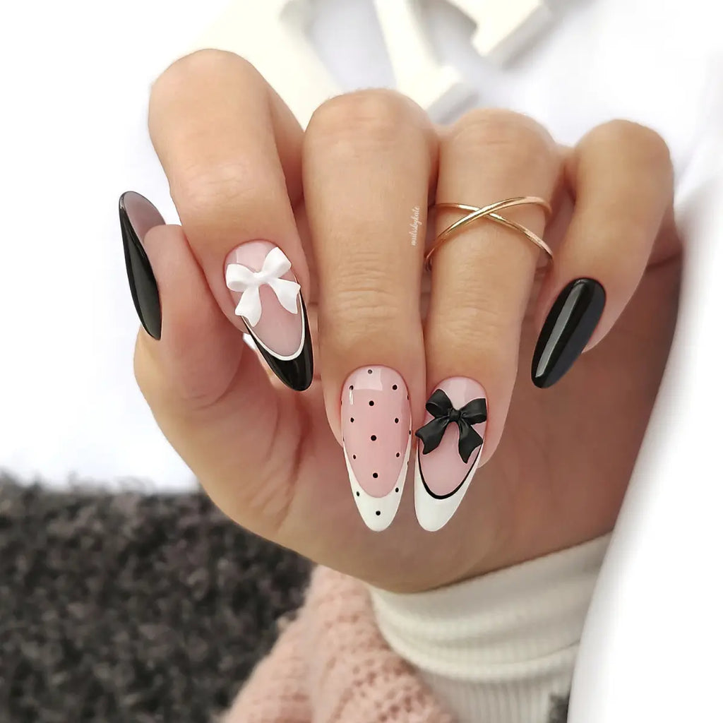 Yoshi Woman In Black 605 Gel Polish 6ml
