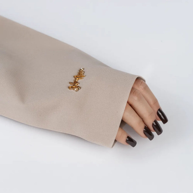 Julia Nessa Nail Photo Sleeve - Beige Blazer