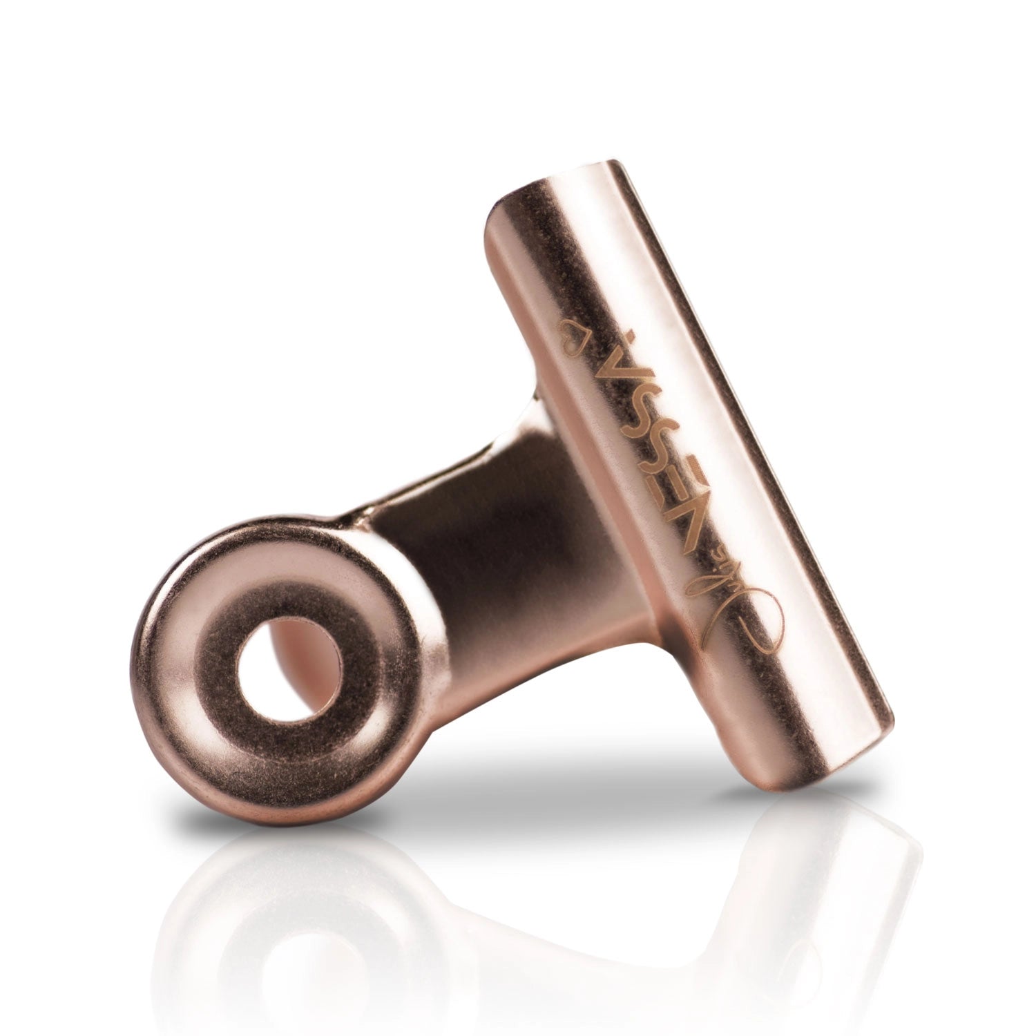 Julia Nessa Nail Pinching Clip