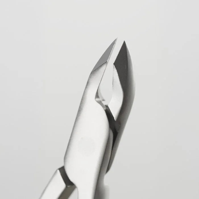 Cuticle Nippers 5mm, Curved Handle - 1PCS