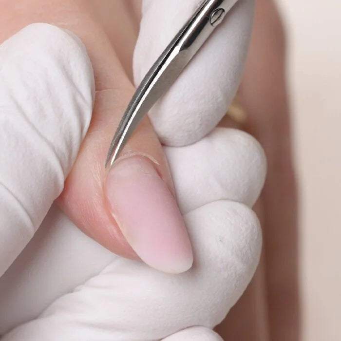 Cuticle Scissors With a Medium Handle - 1PCS