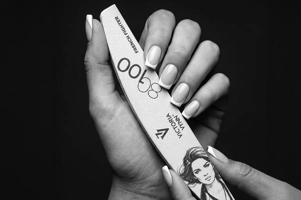 Victoria Vynn French Fighter Crescent 80/100 Nail File - 10 pcs