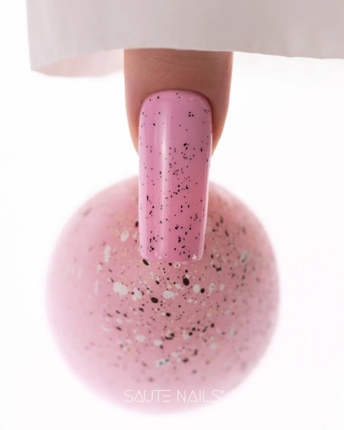 Saute Nails Eggshell Top No Wipe 8ml