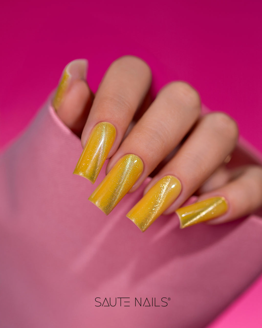 Saute Nails Cat Eye Effect UV/LED Hybrid Gel Polish - E05